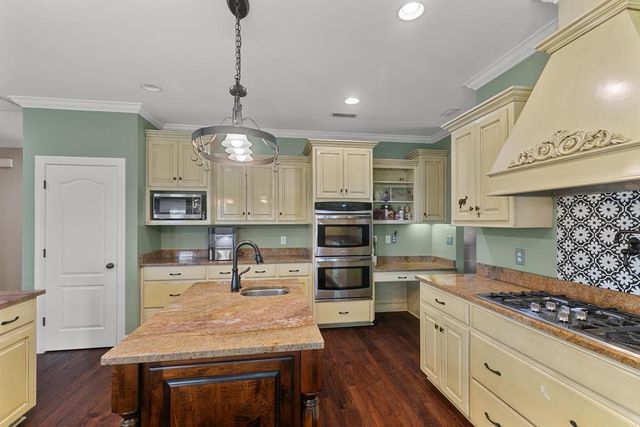 776 County Road 68, Dothan, AL 36305