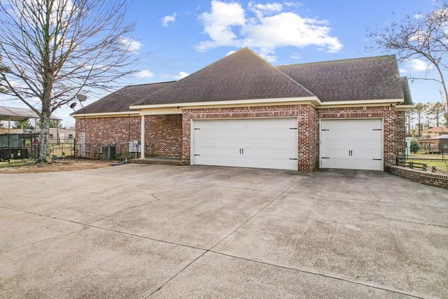 776 County Road 68, Dothan, AL 36305