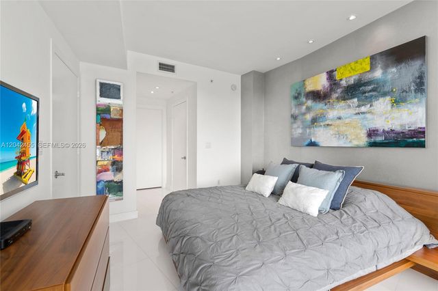 18201 Collins Ave 603, Sunny Isles Beach, FL 33160