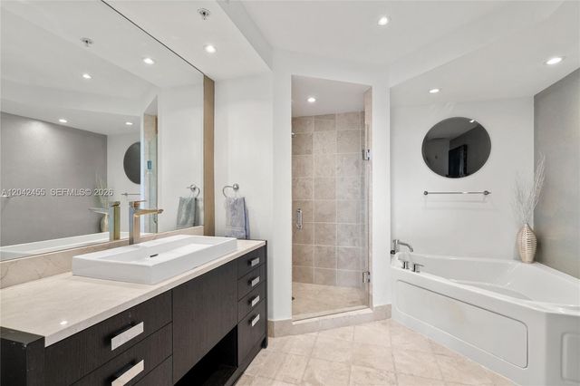 18201 Collins Ave 603, Sunny Isles Beach, FL 33160