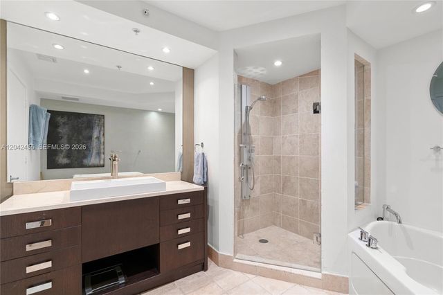 18201 Collins Ave 603, Sunny Isles Beach, FL 33160