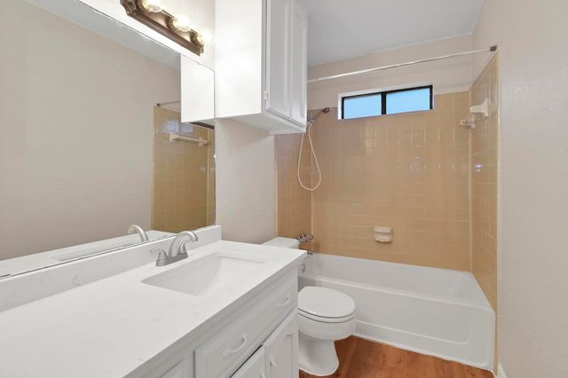 6632 Valley View Drive, Watauga, TX 76148