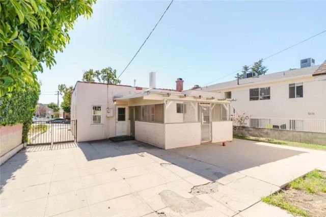 735 E Verdugo Avenue, Burbank, CA 91501