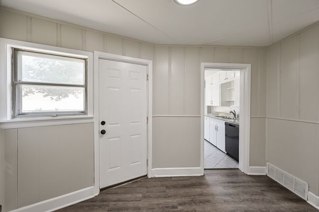 1501 Greenbrier Drive, River Oaks, TX 76114