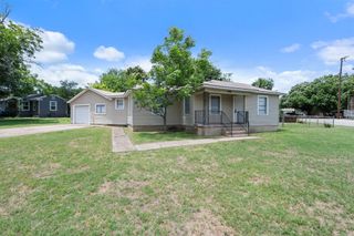 1501 Greenbrier Drive, River Oaks, TX 76114