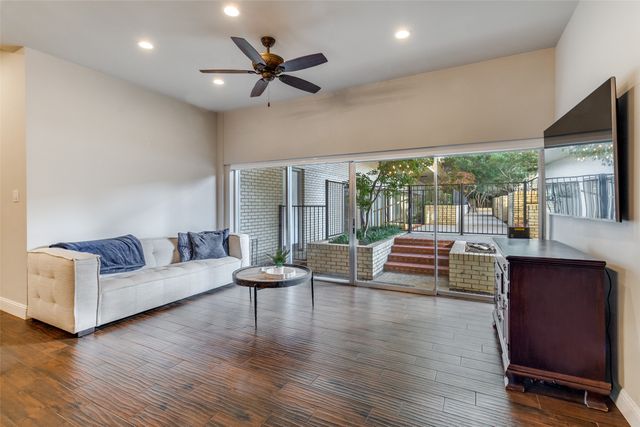 6211 W Northwest Highway G115, Dallas, TX 75225