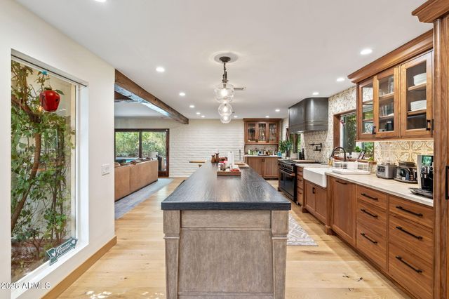 6524 N 61ST Street, Paradise Valley, AZ 85253