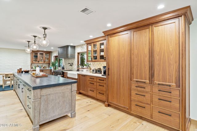 6524 N 61ST Street, Paradise Valley, AZ 85253