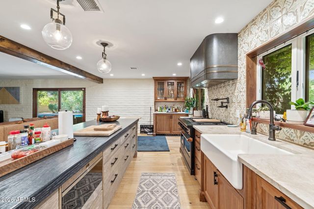 6524 N 61ST Street, Paradise Valley, AZ 85253