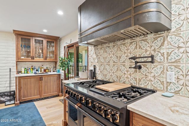 6524 N 61ST Street, Paradise Valley, AZ 85253