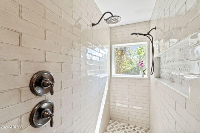 6524 N 61ST Street, Paradise Valley, AZ 85253