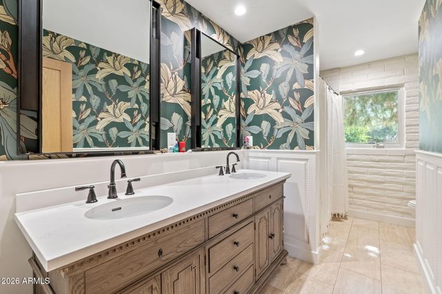 6524 N 61ST Street, Paradise Valley, AZ 85253