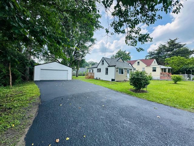 1326 N Poplar Avenue, Round Lake Beach, IL 60073