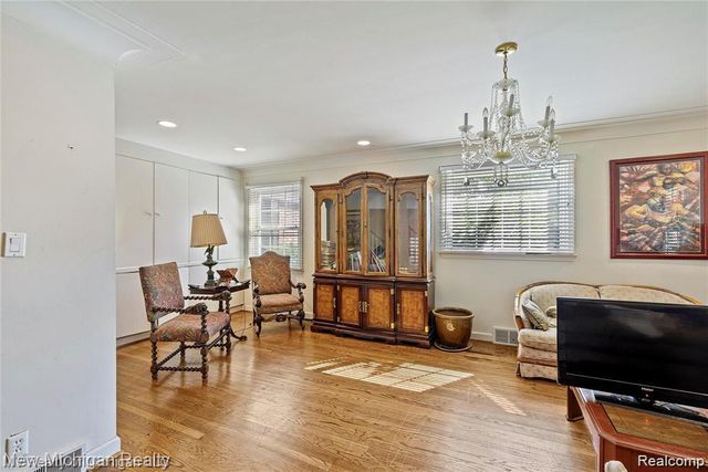 1206 Balfour Street, Grosse Pointe Park, MI 48230