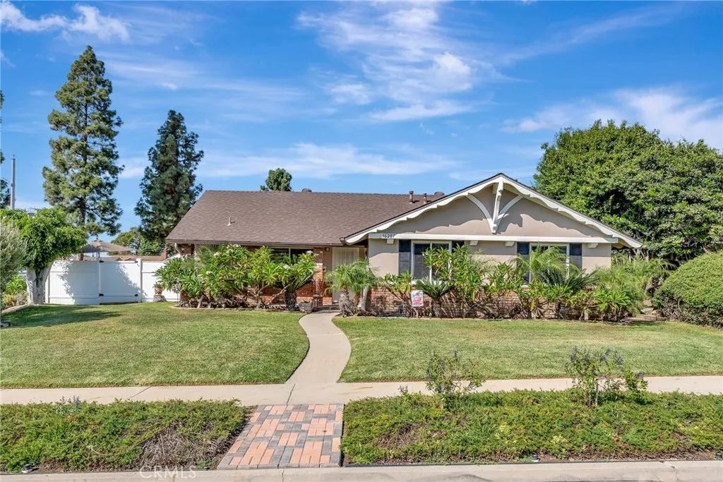 16207 Summershade, La Mirada, CA 90638