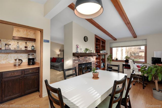 975 Woodlane Drive, Rochester Hills, MI 48307