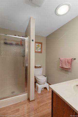 975 Woodlane Drive, Rochester Hills, MI 48307