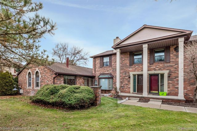 975 Woodlane Drive, Rochester Hills, MI 48307