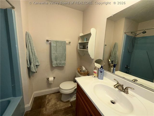 5204 Avery Circle, Cross Lanes, WV 25313