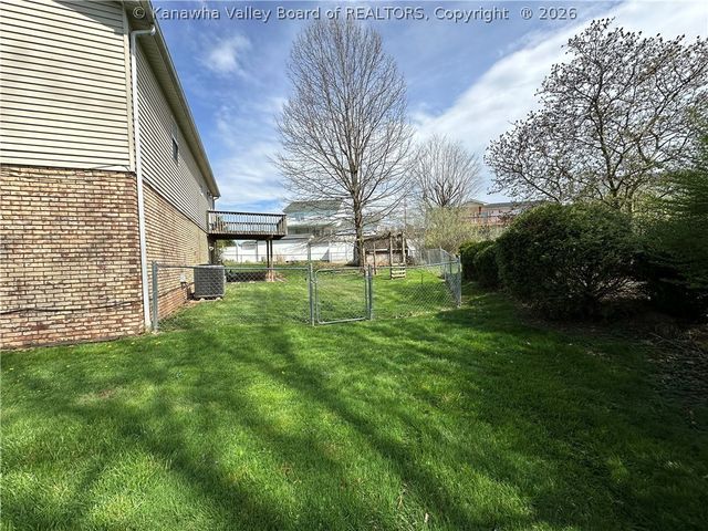 5204 Avery Circle, Cross Lanes, WV 25313