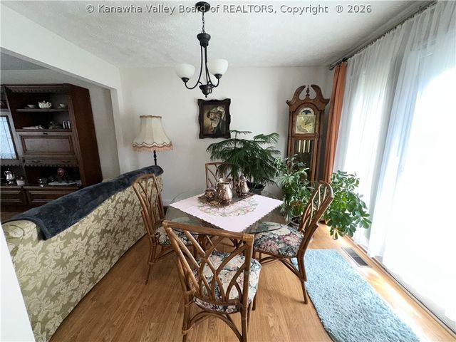 5204 Avery Circle, Cross Lanes, WV 25313