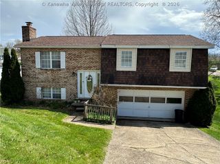 5204 Avery Circle, Cross Lanes, WV 25313