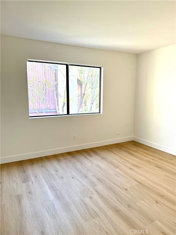 21930 Marylee 98, Woodland Hills, CA 91367