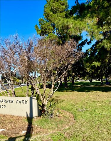 21930 Marylee 98, Woodland Hills, CA 91367