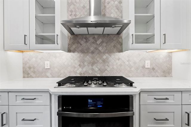 1109 SEAGRAPE DRIVE, Ruskin, FL 33570