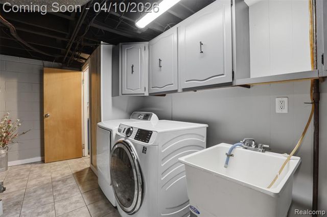 20801 Revere Street, Saint Clair Shores, MI 48080