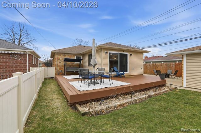 20801 Revere Street, Saint Clair Shores, MI 48080