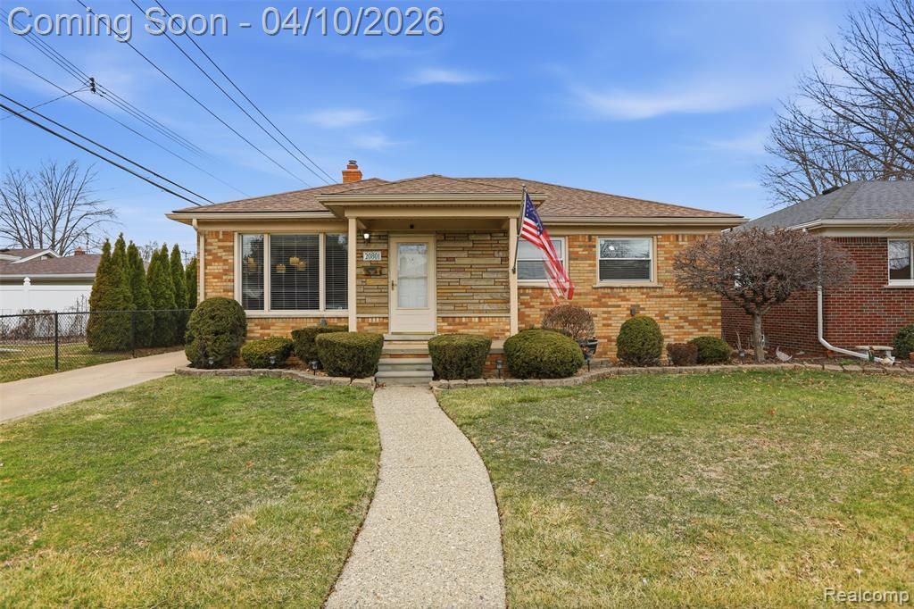 20801 Revere Street, Saint Clair Shores, MI 48080