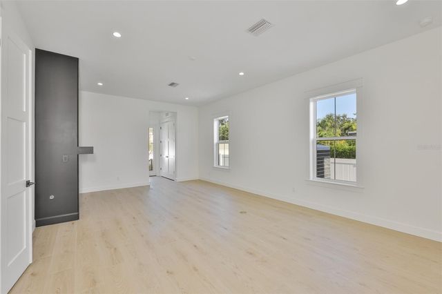 4123 W CORONA STREET, Tampa, FL 33629