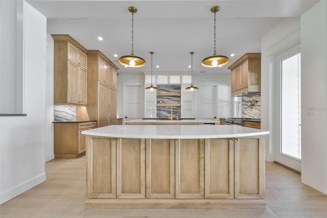 4123 W CORONA STREET, Tampa, FL 33629