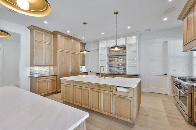 4123 W CORONA STREET, Tampa, FL 33629