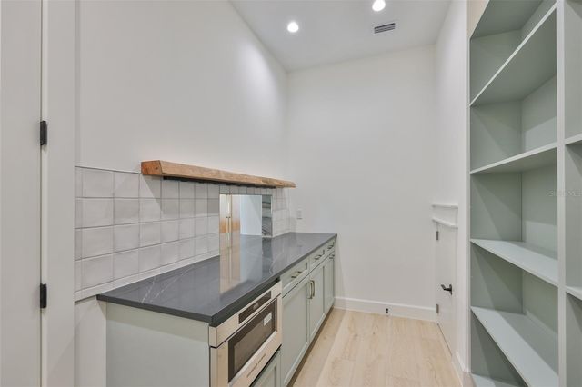 4123 W CORONA STREET, Tampa, FL 33629