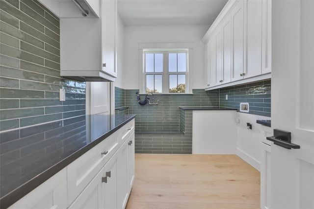 4123 W CORONA STREET, Tampa, FL 33629