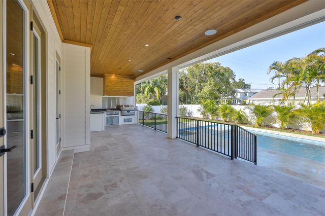 4123 W CORONA STREET, Tampa, FL 33629