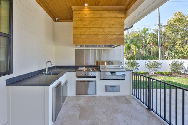 4123 W CORONA STREET, Tampa, FL 33629