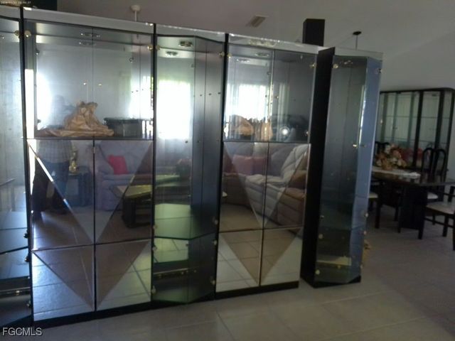 1040 SE 4th ST, Cape Coral, FL 33990