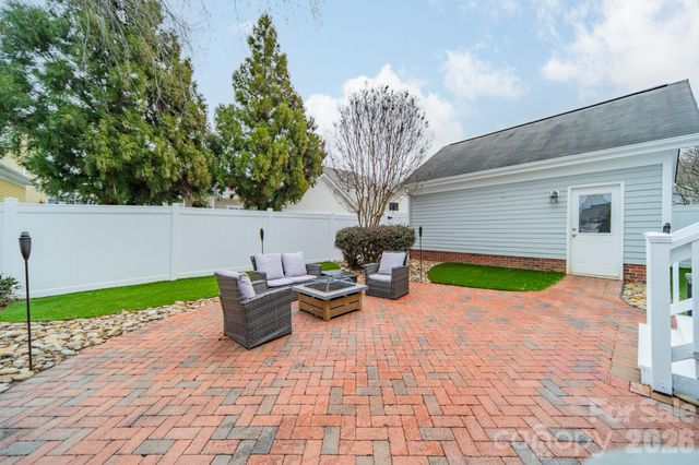 15328 Barnsbury Drive, Huntersville, NC 28078