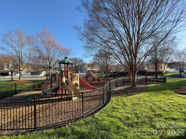 15328 Barnsbury Drive, Huntersville, NC 28078