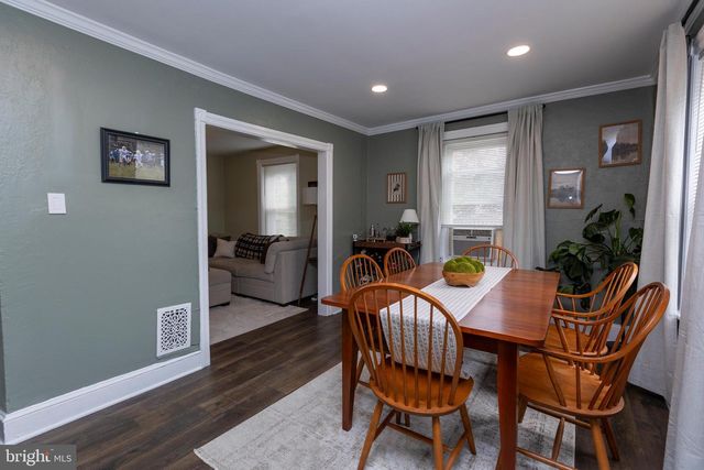 206 SHEAS TER, Ardmore, PA 19003