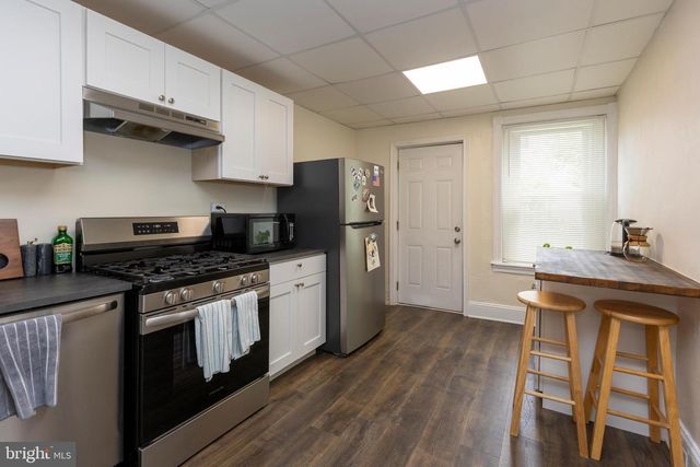 206 SHEAS TER, Ardmore, PA 19003