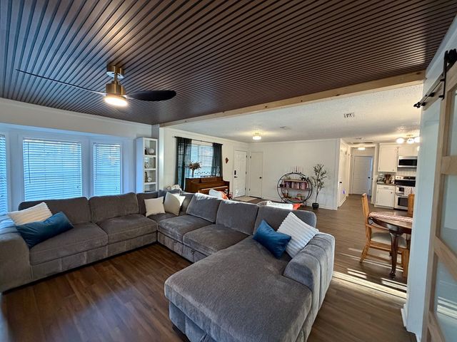 179 Dogwood St, Midland City, AL 36350