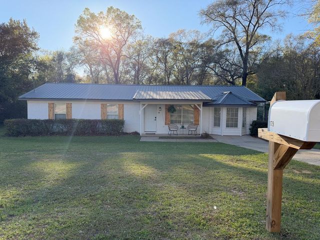 179 Dogwood St, Midland City, AL 36350