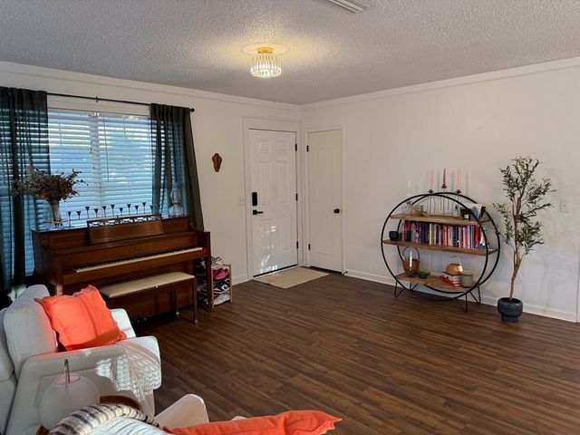 179 Dogwood St, Midland City, AL 36350