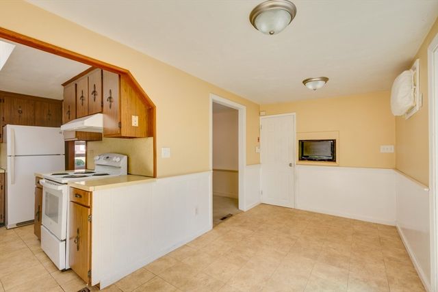 15 Dana Road, Weymouth, MA 02189