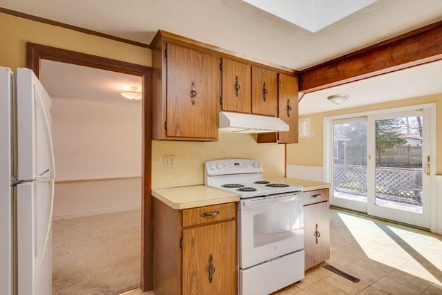 15 Dana Road, Weymouth, MA 02189