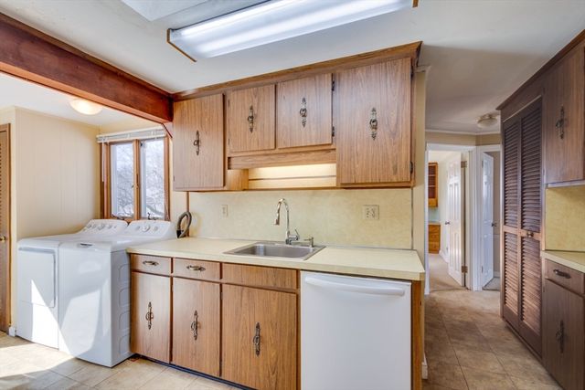 15 Dana Road, Weymouth, MA 02189